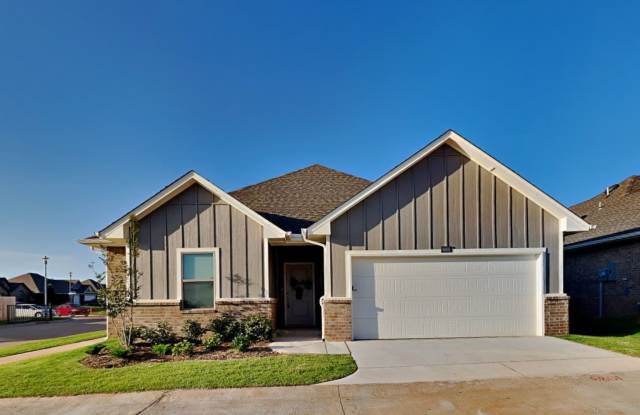 Luxury 3 Bedroom 2 Bathroom Cottage in Warr Acres 55+ Community (Gates Coming soon) photos photos