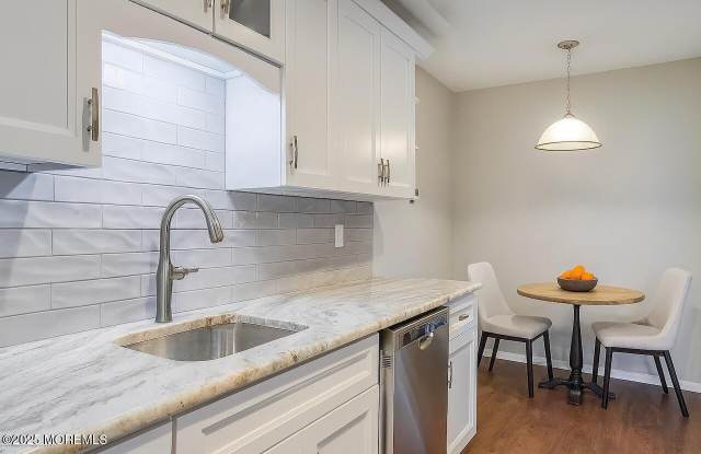 97 Arrowood Road unit: K - 97 Arrowood Road, Monmouth County, NJ 07726