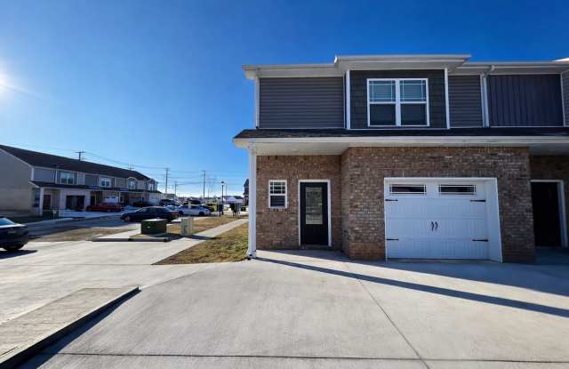 Live Where Comfort Meets Convenience in This Stylish 3 Bedroom Townhome photos photos