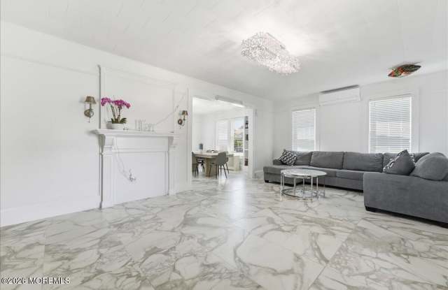 496 W Park Avenue Gallery 2