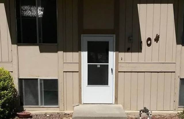 2 Bedroom Townhome Near CMU photos photos
