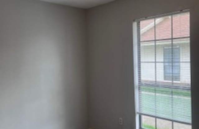 2 Bedroom Duplex on South Z in Fort Smith Gallery 4