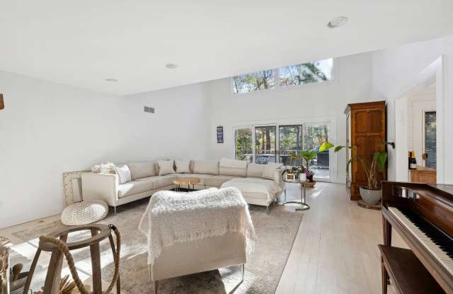 6 Woodland Way Gallery 3