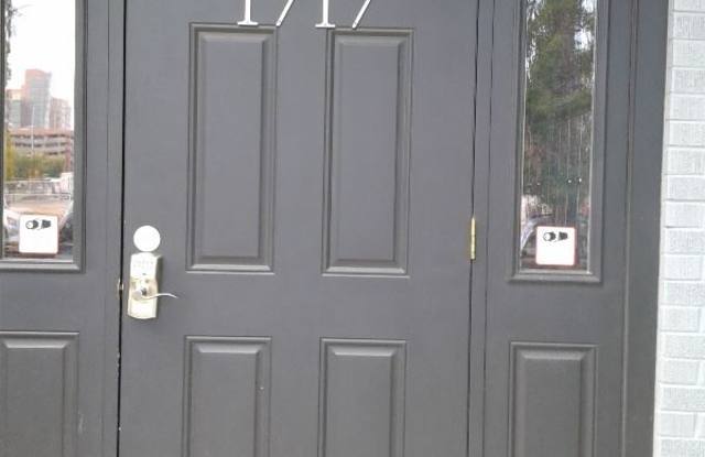 1717 Paris St Gallery 2