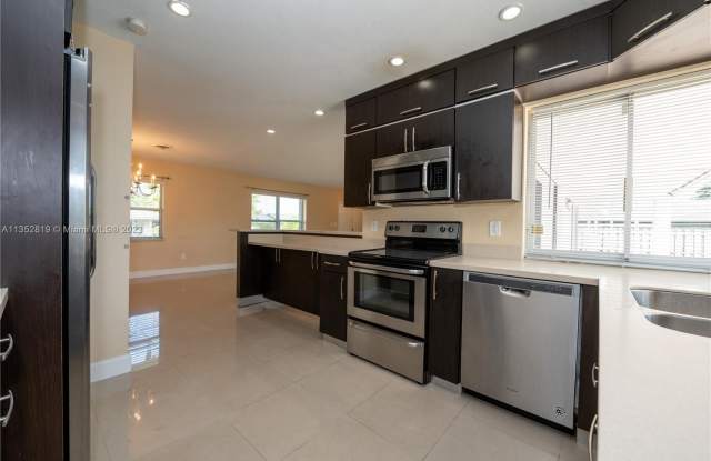 9820 SW 158th St - 9820 Southwest 158th Street, Palmetto Estates, FL 33157