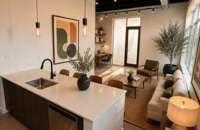 2803 W Henderson Street Gallery 3