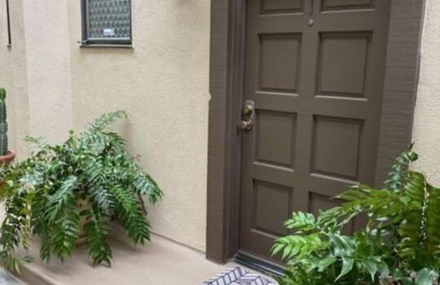 913 17th St photos photos