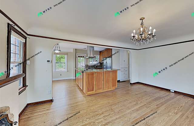 3032 12th Ave W Gallery 4