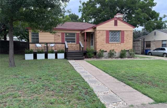 2759 Avon Street - 2759 Avon Street, Dallas, TX 75211