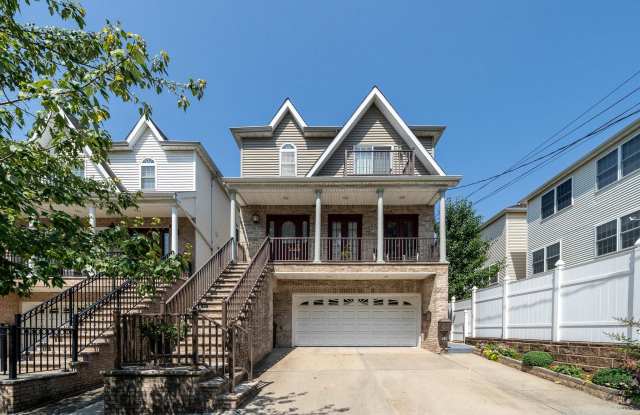 13 HUMPHREY AVE photos photos