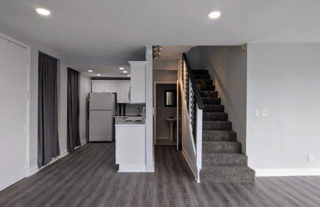 287 14th St North West Gallery 4