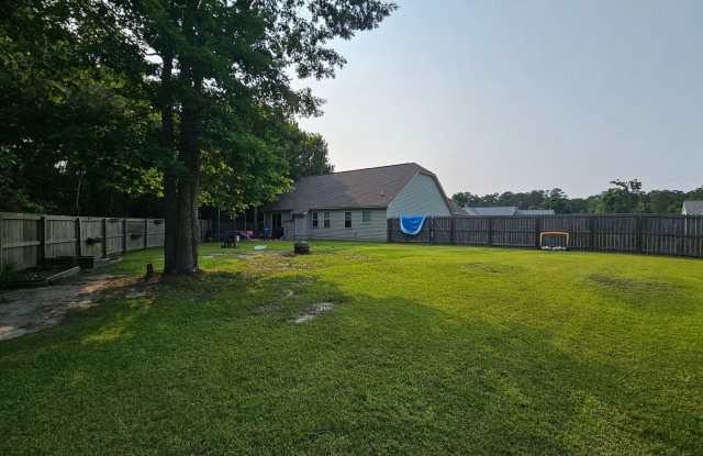 3 BD 2 BA in Rockford Forest photos photos