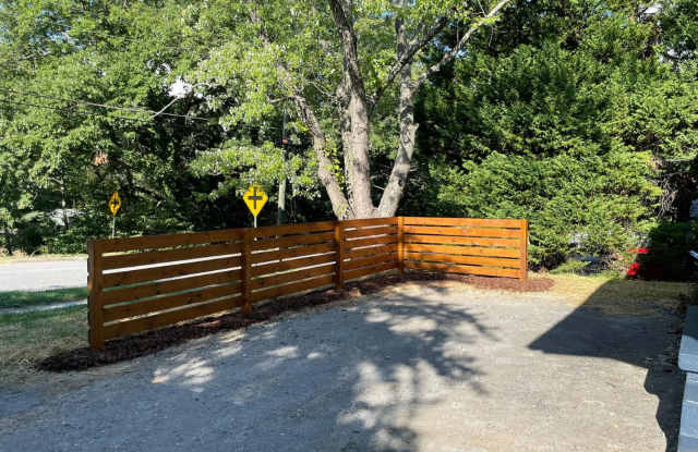 Three Bedroom, One Bath Home for Rent in Great Location-Showings Start After 8-20-26 Gallery 3