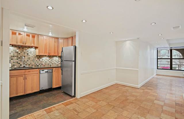 Beautiful One Bedroom in the Heart of Foggy Bottom| Water and Gas Included! photos photos