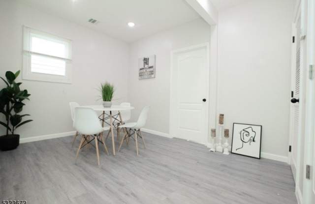 69 Sunset Ave - 69 Sunset Avenue, Newark, NJ 07106