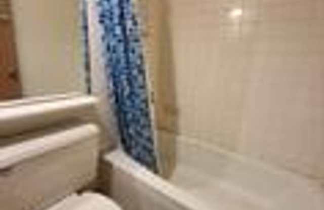 Heat included! Walk to gondola or town! Gallery 4