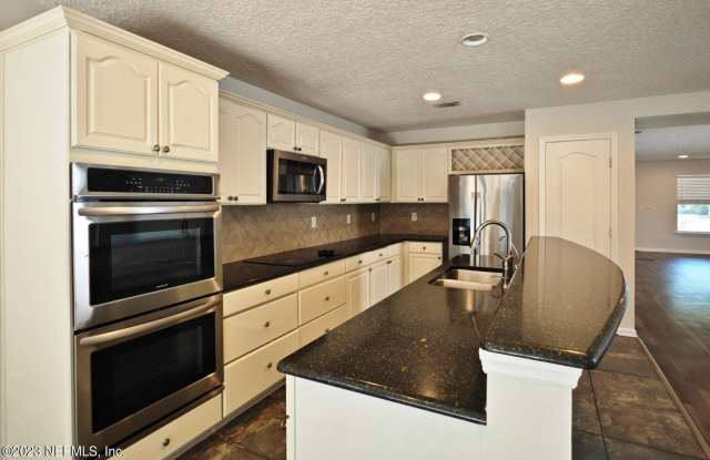 1423 DUNNS LAKE DR Gallery 3