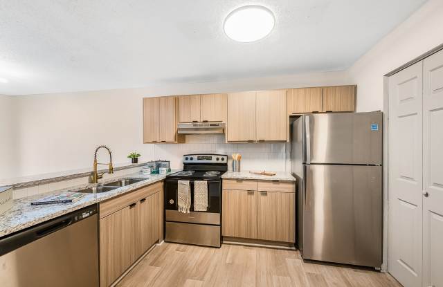 Enclave at North Point Apartment Homes Gallery 1