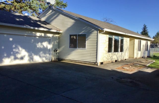 3314 SE 112th Avenue - 3314 Southeast 112th Avenue, Portland, OR 97266