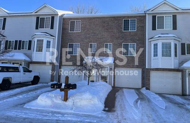 Available August 8 - 2 Bed/1.5 Bath Townhome in Prior Lake photos photos