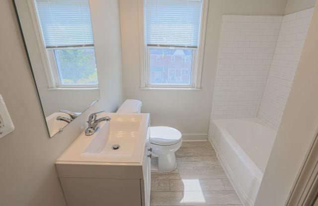 5662 Kavon Ave photos photos