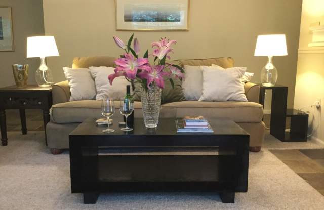 5013 K Sharon Road Gallery 2