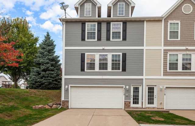 Townhouse for Rent! - 3112 Southwest Sharmin Lane, Ankeny, IA 50023