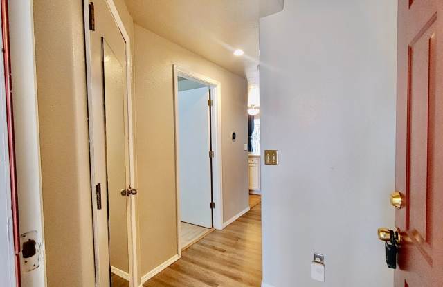 Great Townhome in Sherwood is a Must See! Gallery 4
