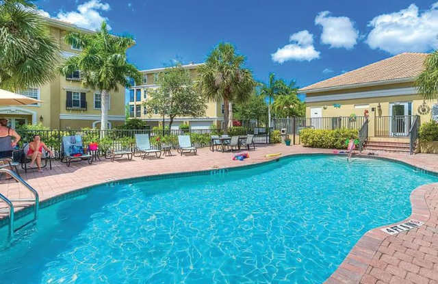 10081 Lake Cove Dr Apt 302 Gallery 2