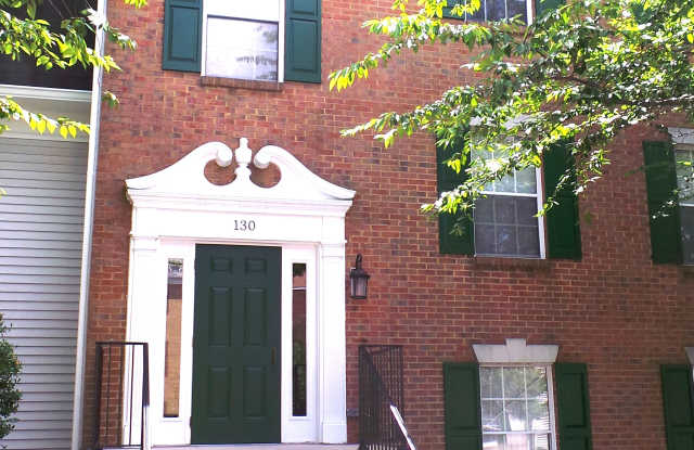 130 Fort Evans Road Southeast - 130 Fort Evans Road Southeast, Leesburg, VA 20175