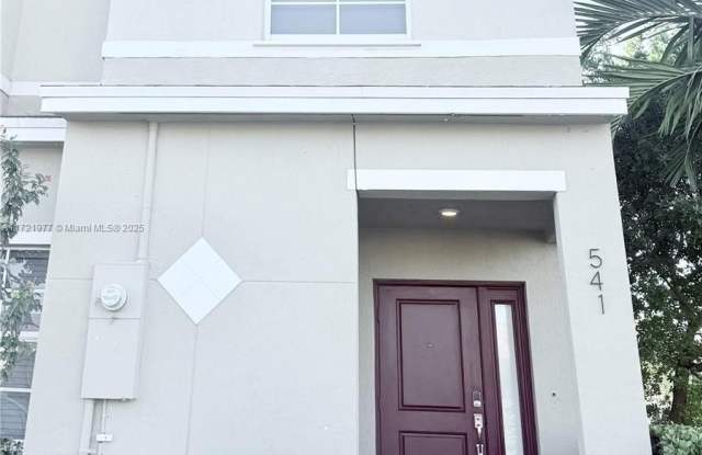 541 NE 5th Way photos photos