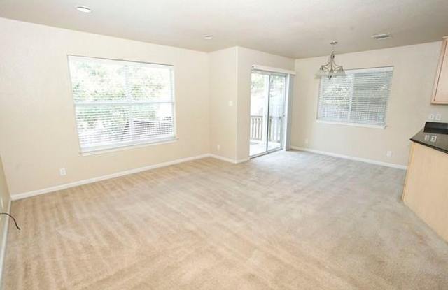 1719 Sylvan Drive - B Gallery 3