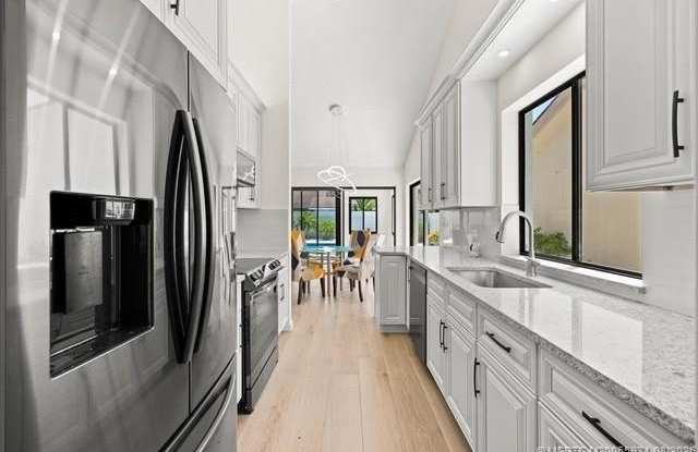 264 E River Park Drive Gallery 4