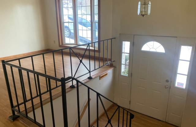 700 Hiland Avenue Gallery 2