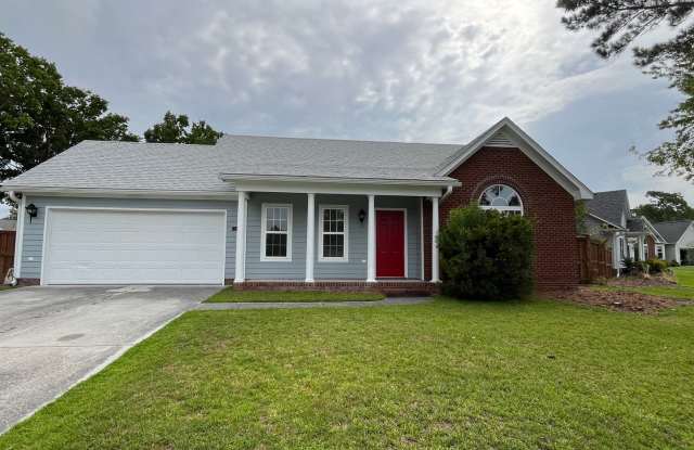 Discover this well-maintained 3-bedroom, 2-bath home in Carriage Hills Gallery 3