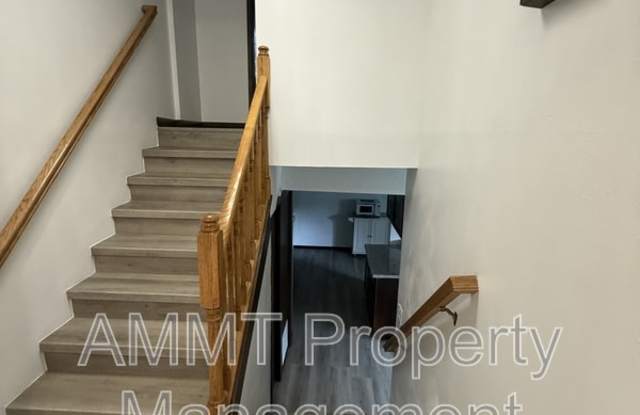 608 South Garnavillo Street #1 Gallery 2