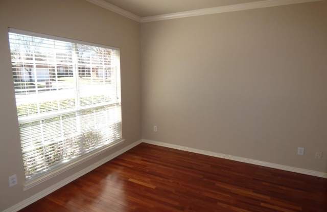 1820 Sumac Drive Gallery 2