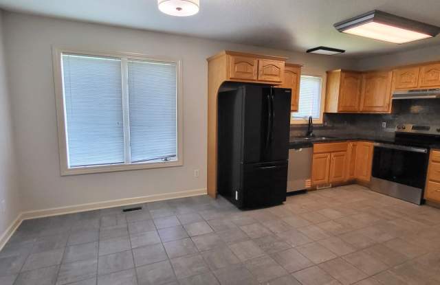3015 Hedgerow Pass Gallery 3