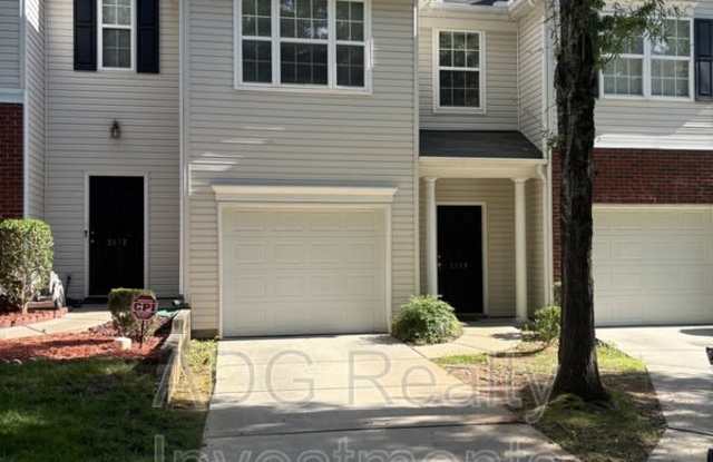 2128 Whispering Way photos photos
