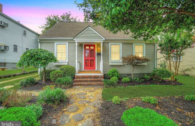 712 FREEMAN STREET - 712 Freeman Street, Fredericksburg, VA 22401