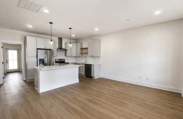 One Month Free | 3-Bedroom Home at Highbury Gallery 3