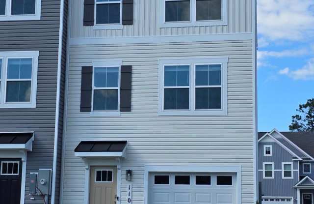 110 SIOUX Loop Gallery 1