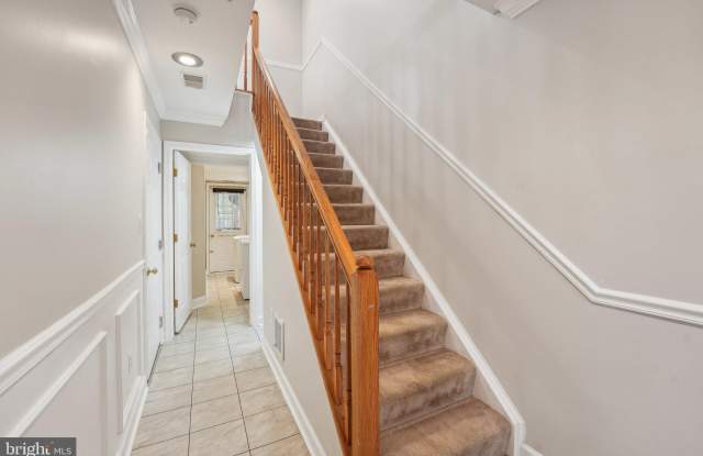 13909 BARRINGTON LANE Gallery 2