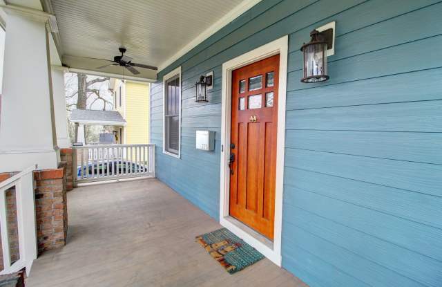 Price Reduced! Beautifully Spacious 3bd/2.5ba Home Just Minutes from Downtown Durham with Fenced-In Backyard! Gallery 4