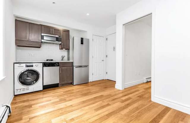 325 East 10th Street Gallery 1