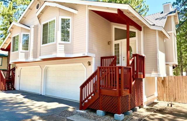 Pet friendly 3 bed 2 bath townhouse for rent in South Lake Tahoe photos photos