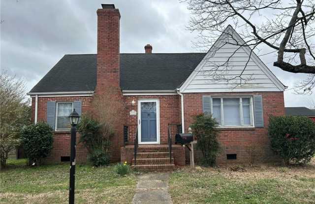 1110 Edgewood Avenue - 1110 Edgewood Avenue, Chesapeake, VA 23324