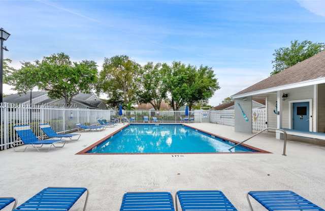 13791 SW 147th Cir Ln Gallery 3