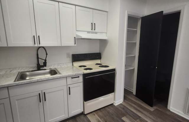 6154 Darby Rd - Apt 18 photos photos 6154 Darby Rd - Apt 18 photos photos