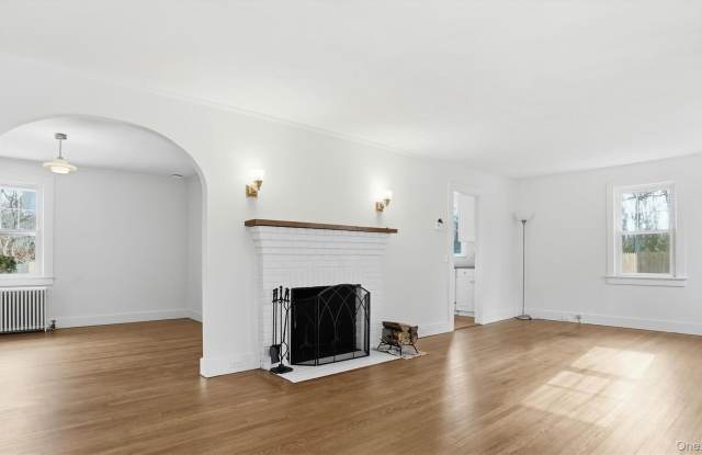 12 Summit Boulevard Gallery 4